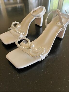 SHEIN White Pearl Bow Block Heel Sandals
